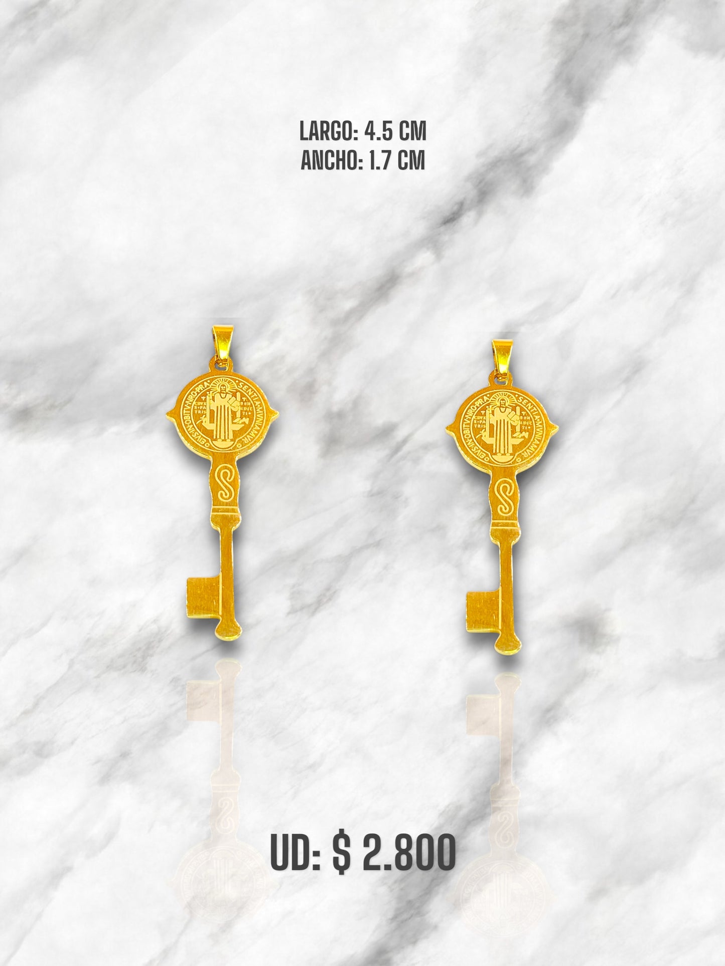 DIJE LLAVE SAN BENITO GRANDE EN ACERO DORADO