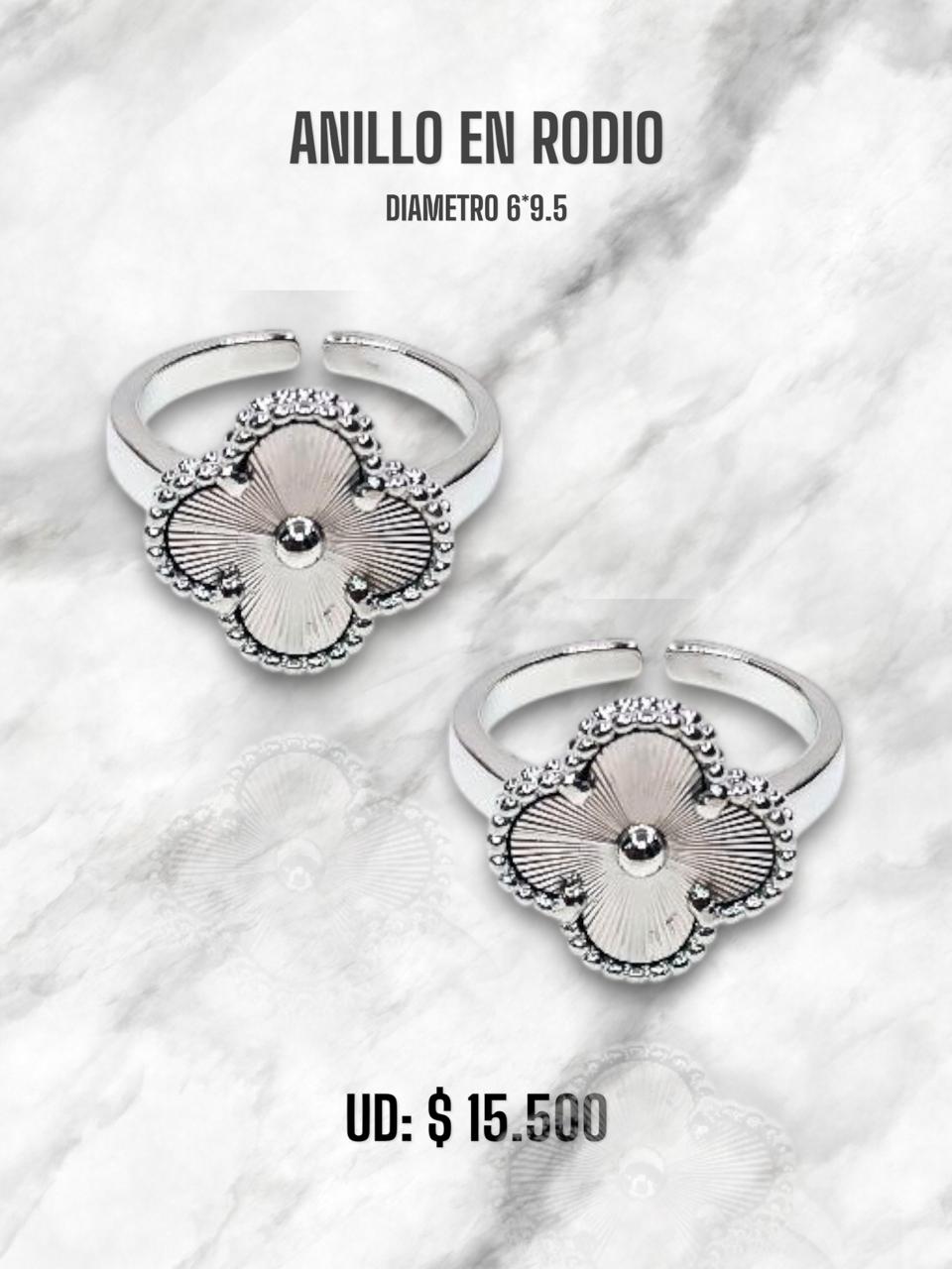 ANILLO FLOR PLATEADO EN RODIO