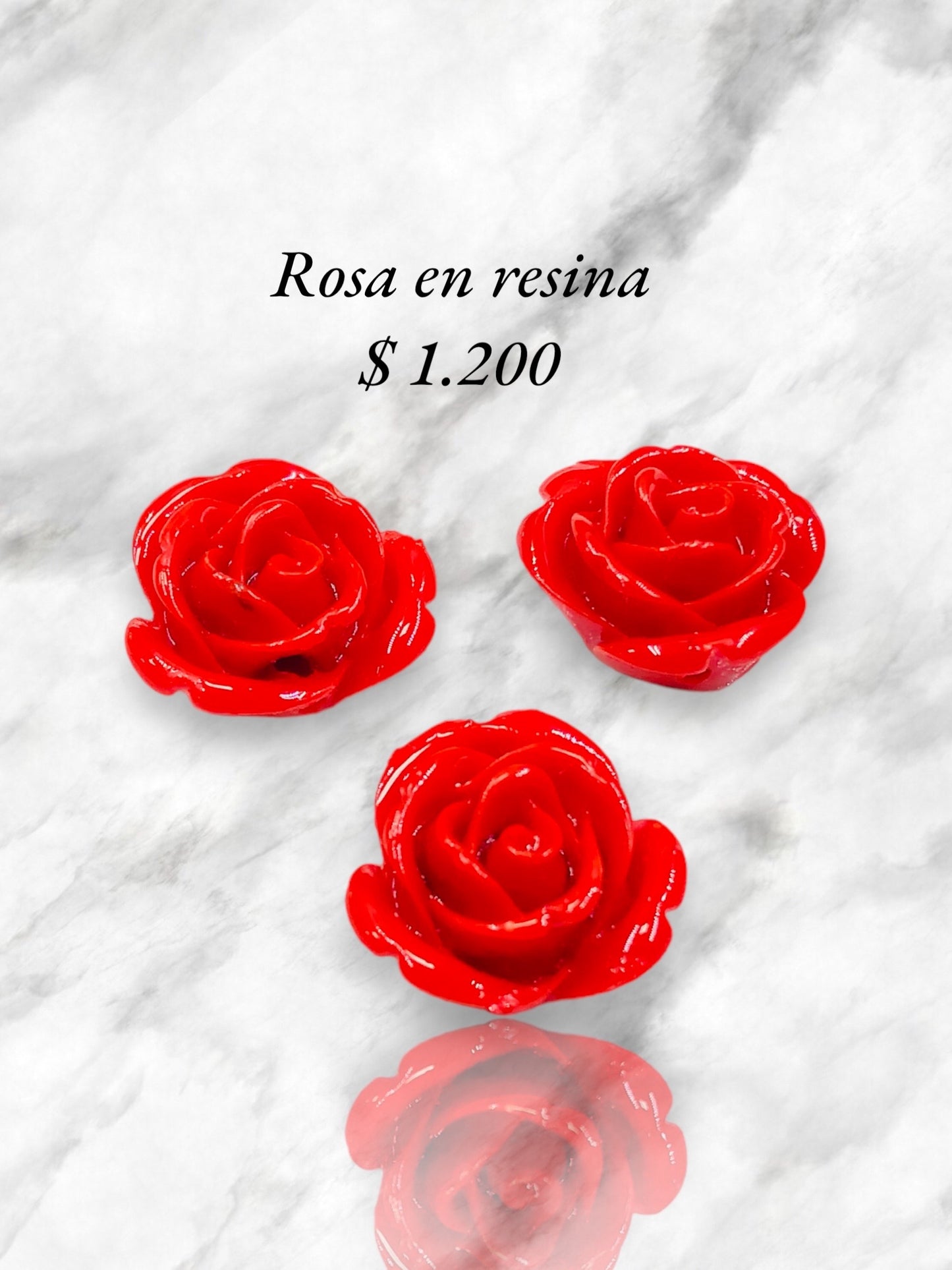 Rosa en resina roja