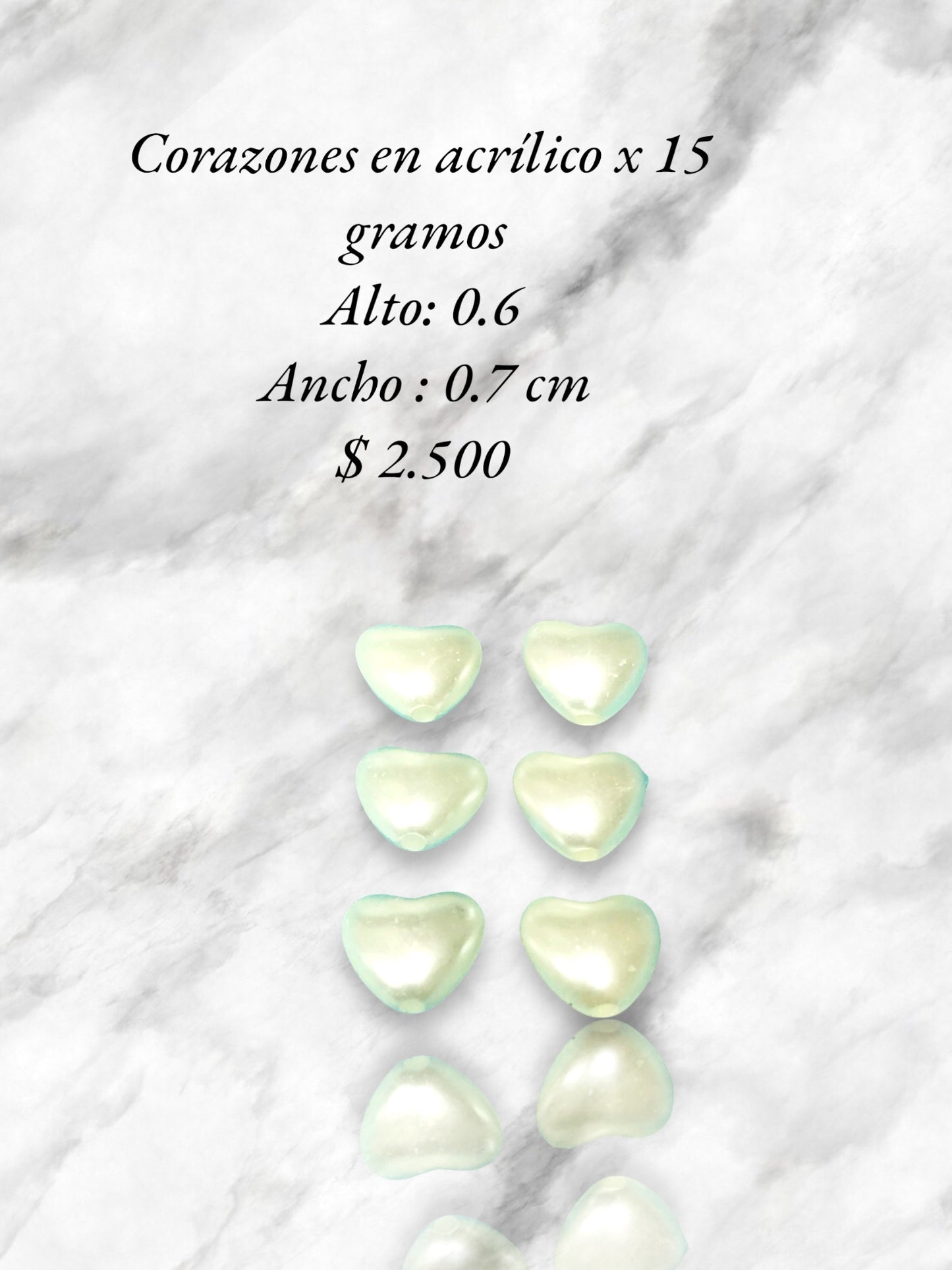 Corazones en acrílico x 15 gramos